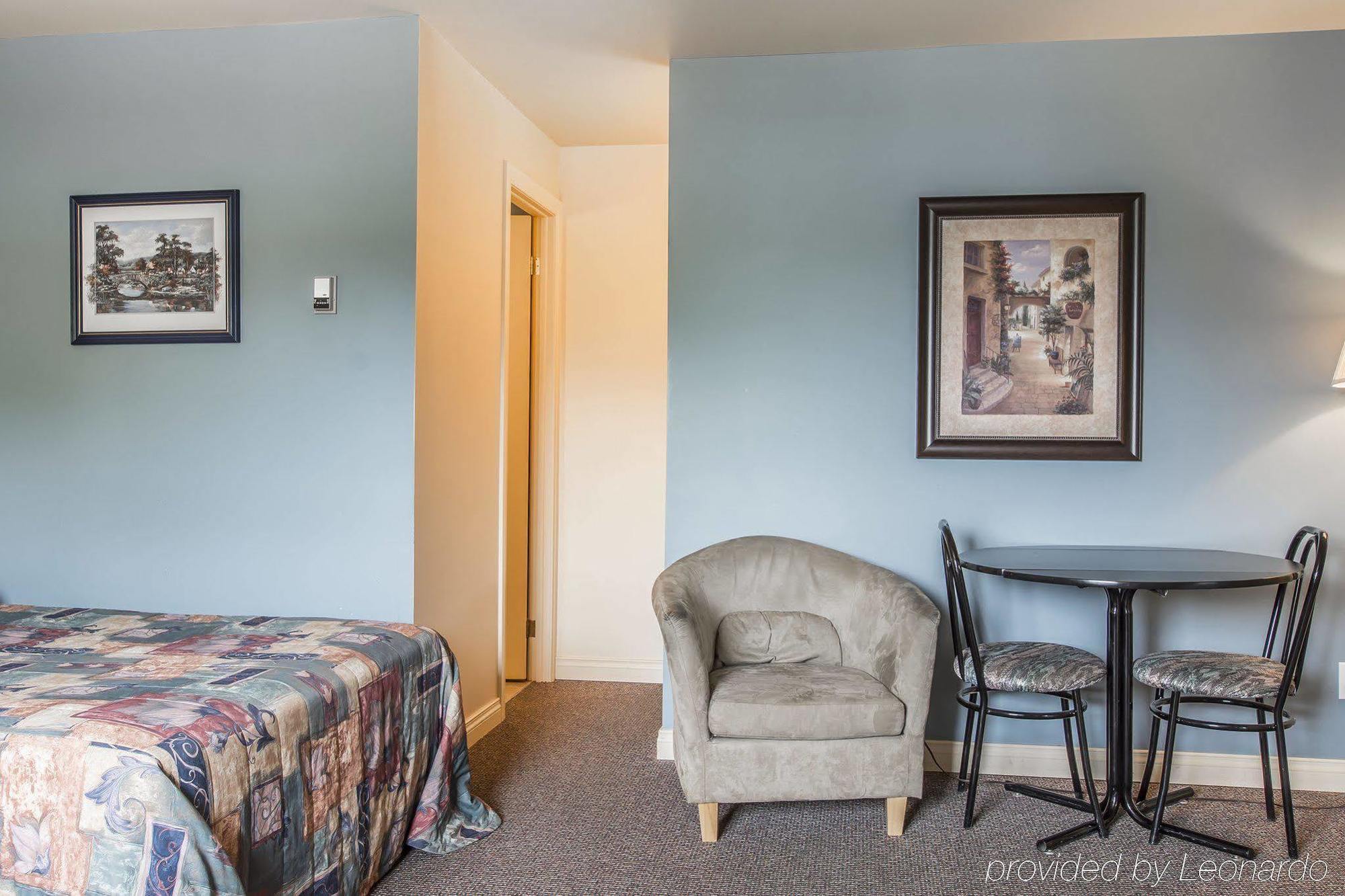 Econo Lodge Cabano Εξωτερικό φωτογραφία