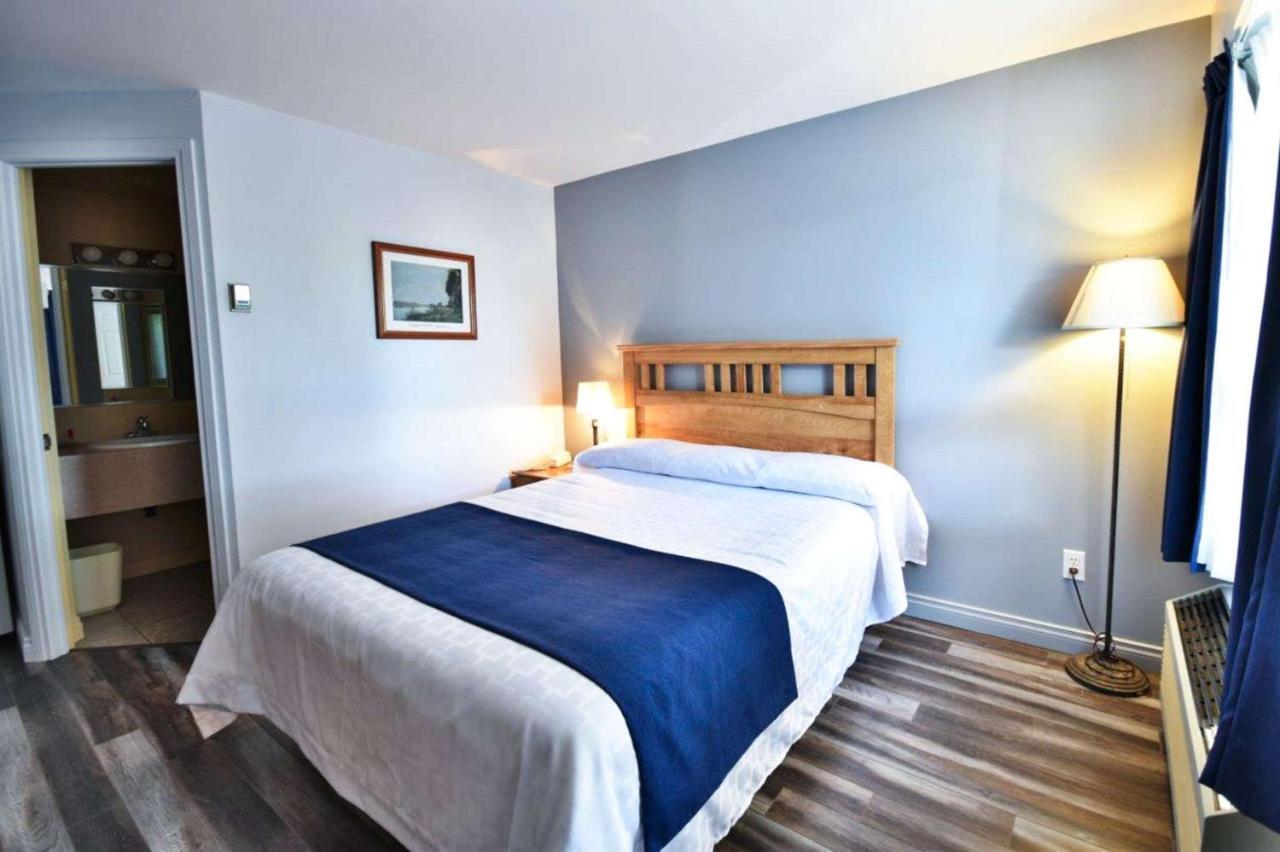 Econo Lodge Cabano Εξωτερικό φωτογραφία